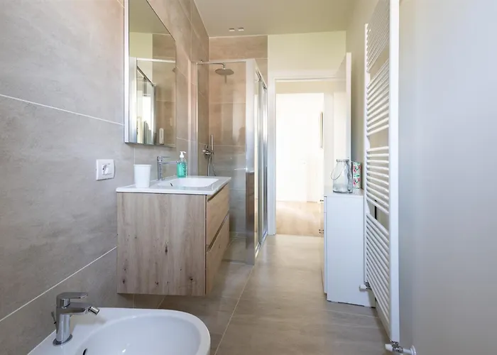 Iseolakerental - Fantasy * Castro (Lombardy)