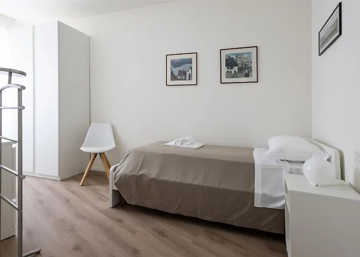 Iseolakerental - Fantasy Castro (Lombardy)